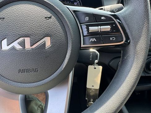 Used 2023 Kia Forte LXS w/ LXS Technology Package FWD image 23