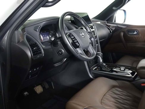 Used 2024 Nissan Armada Platinum image 29