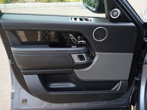 Used 2019 Land Rover Range Rover Supercharged AWD/4WD image 32