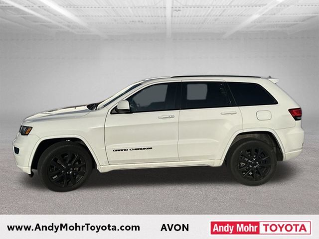 Used 2017 Jeep Grand Cherokee Altitude AWD/4WD image 5