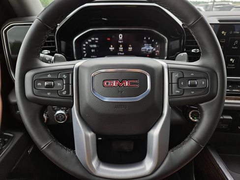 Used 2025 GMC Sierra 1500 Elevation w/ Elevation Premium Package AWD/4WD image 13