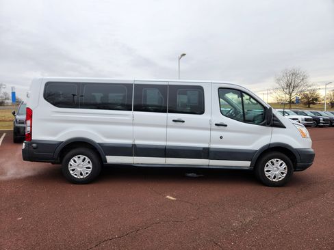 Used 2018 Ford Transit 350 XLT image 7
