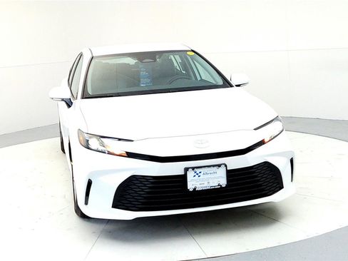New 2026 Toyota Camry LE image 9
