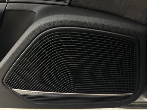 Used 2021 Audi S4 Premium Plus w/ Premium Plus Package image 40