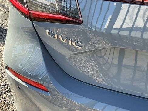 Used 2024 Honda Civic Sport Touring image 7