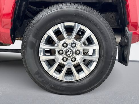 Used 2024 Toyota Tacoma Limited w/ Limited Package (LT) image 12