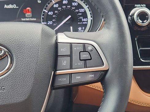 Used 2022 Toyota Highlander Platinum image 28
