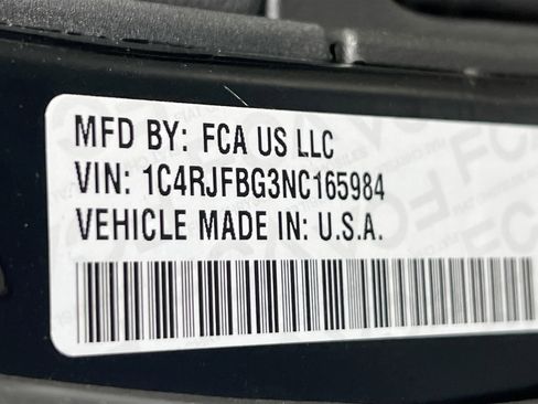 Used 2022 Jeep Grand Cherokee Limited image 32