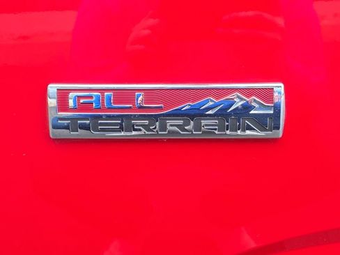 Used 2015 GMC Canyon SLE AWD/4WD image 10