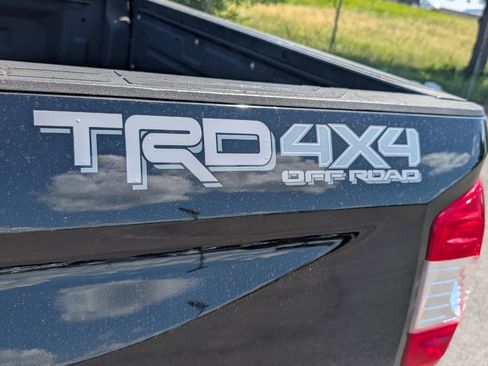 Used 2019 Toyota Tundra SR5 w/ SR5 Upgrade Package image 6