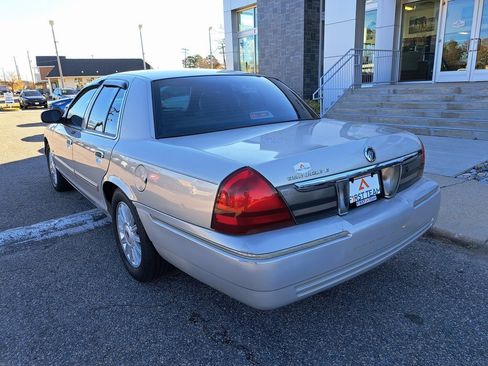 Used 2009 Mercury Grand Marquis LS image 4