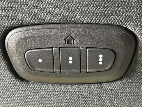 Used 2025 RAM 1500 Big Horn AWD/4WD image 39