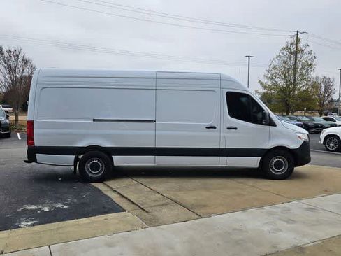 Used 2024 Mercedes-Benz Sprinter 2500 w/ Acoustic Package image 9