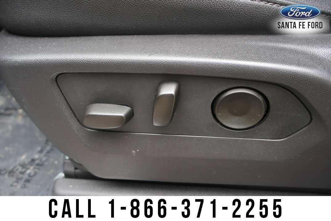 Used 2025 GMC Sierra 1500 SLT AWD/4WD image 19
