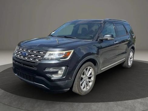 Used 2017 Ford Explorer Limited w/ Equipment Group 301A FWD image 1