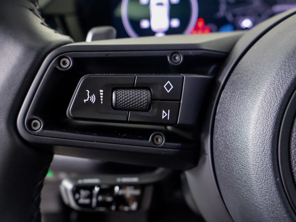 Certified 2026 Porsche Cayenne E-Hybrid AWD/4WD image 22