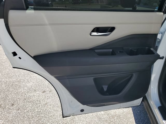 Certified 2025 Nissan Pathfinder SL FWD image 35