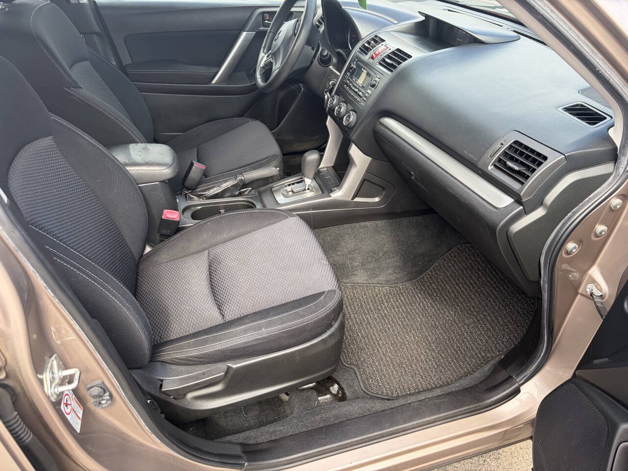 Used 2014 Subaru Forester 2.5i Premium w/ All-Weather Package AWD/4WD image 12