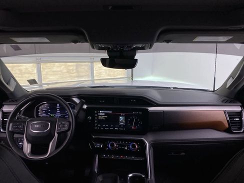 Used 2024 GMC Sierra 2500 Denali w/ Denali Reserve Package image 12