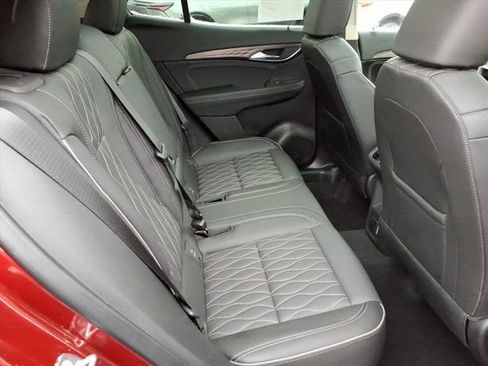 Used 2023 Buick Envision Avenir image 22