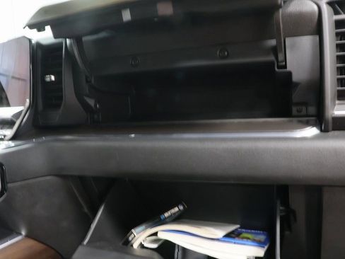 Used 2024 Chevrolet Silverado 2500 High Country w/ High Country Premium Package image 28