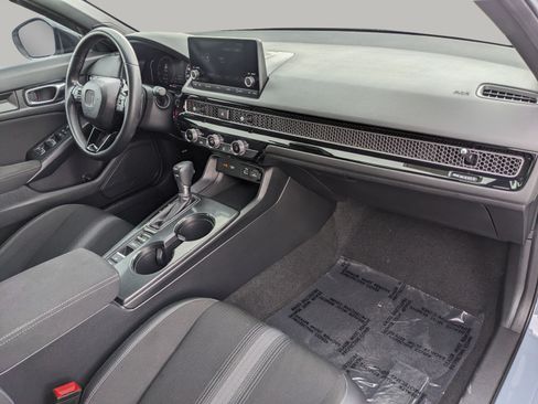 Used 2023 Honda Civic Sport image 17