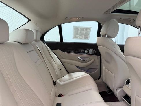 Used 2020 Mercedes-Benz E 350 4MATIC Sedan image 8