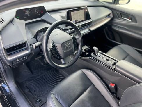 Used 2023 Toyota Prius XLE image 8