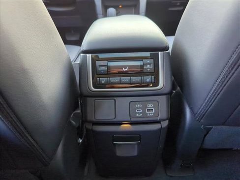 Used 2025 Subaru Ascent Limited image 16