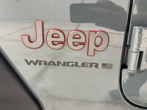 Used 2025 Jeep Wrangler Unlimited Rubicon AWD/4WD image 29