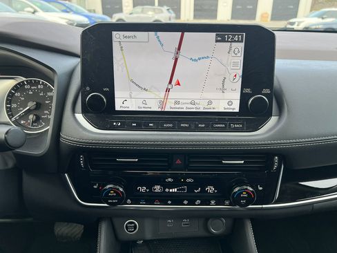 Used 2023 Nissan Rogue SL w/ SL Premium Package image 19