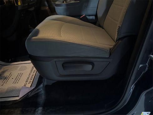 Used 2017 RAM 1500 Express image 22