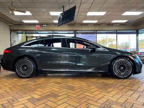Used 2023 Mercedes-Benz EQS 580 4MATIC Sedan image 9
