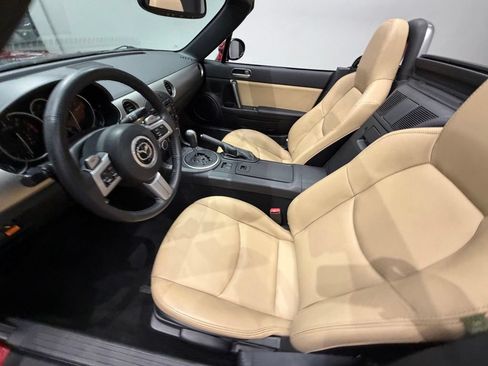 Used 2012 MAZDA MX-5 Miata Grand Touring w/ Premium Pkg RWD image 20