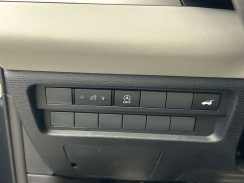 New 2026 Mitsubishi Outlander SEL FWD image 11