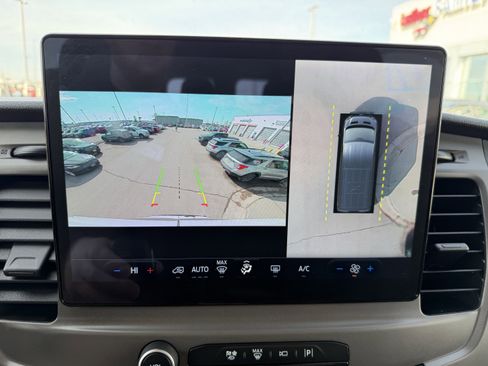 Used 2022 Ford Transit 350 XLT image 23