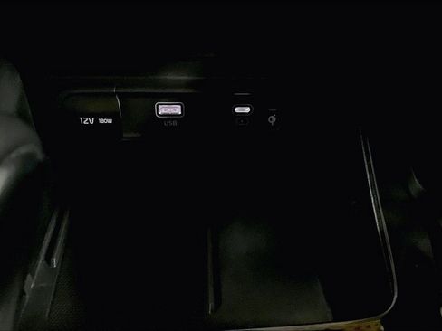 Used 2025 Kia Telluride S image 32