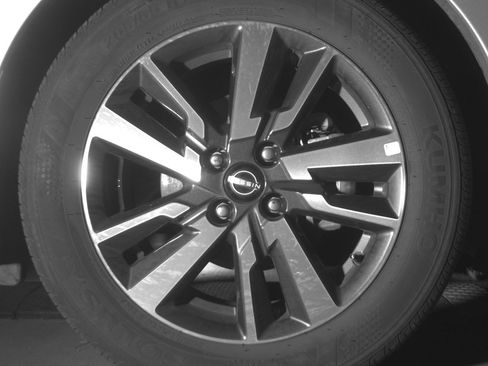 Used 2025 Nissan Versa SV image 13