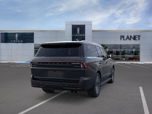 New 2026 Lincoln Navigator Premiere AWD/4WD image 8