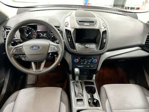 Used 2017 Ford Escape SE w/ Equipment Group 201A FWD image 10