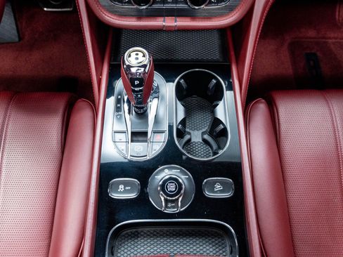 Used 2020 Bentley Bentayga AWD/4WD image 42