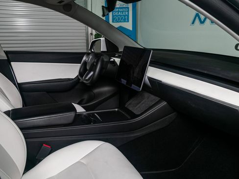 Used 2021 Tesla Model Y Performance image 31