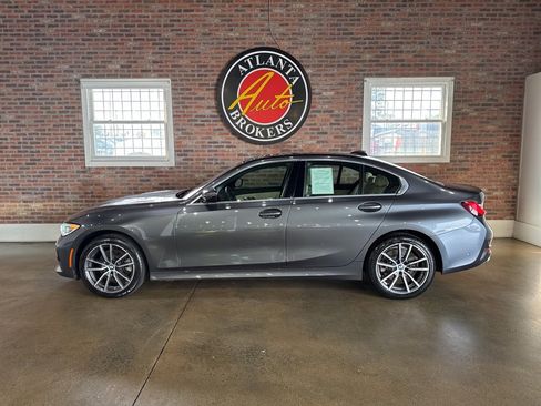 Used 2022 BMW 330i xDrive Sedan w/ Driving Assistance Package image 14