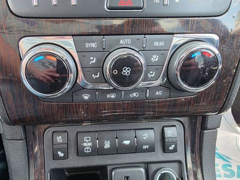 Used 2017 Chevrolet Traverse Premier AWD/4WD image 19