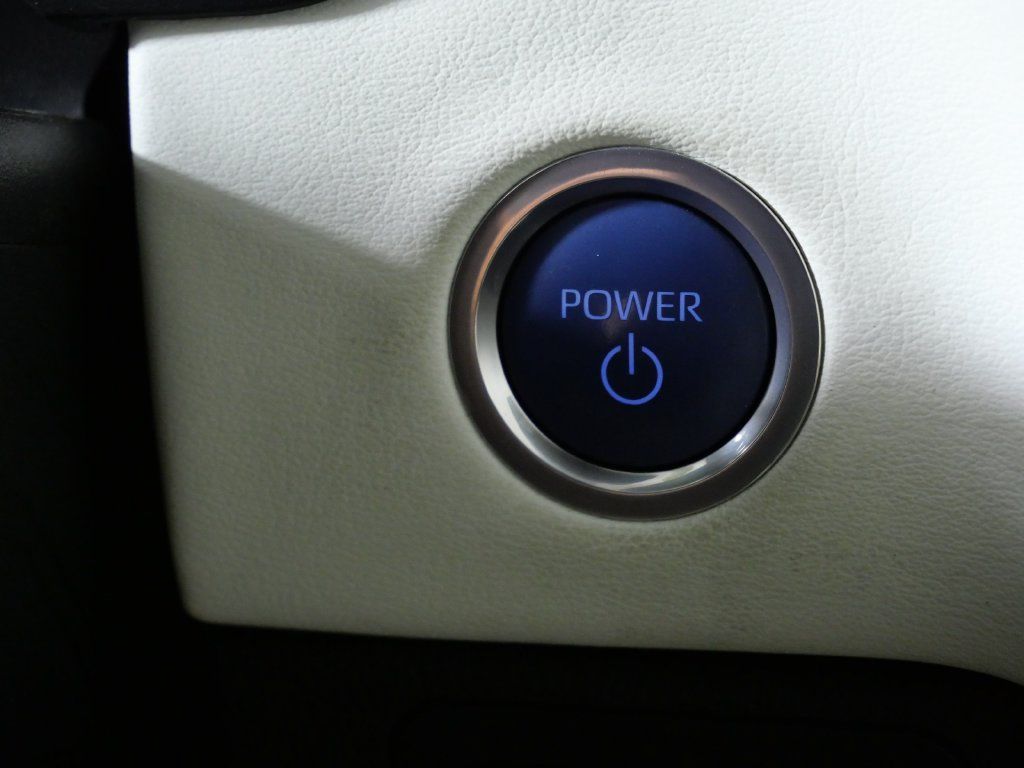 Used 2023 Toyota Sequoia Capstone AWD/4WD image 25