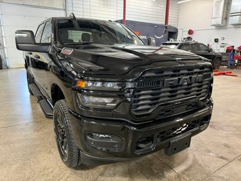 Used 2025 RAM 2500 Big Horn AWD/4WD image 1