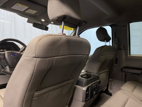 Used 2015 Ford F150 XLT w/ Equipment Group 302A Luxury image 22