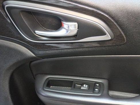 Used 2015 Chrysler 200 C w/ Sun/Sound Group FWD image 9