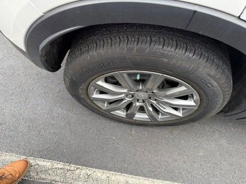 Used 2020 Cadillac XT4 Premium Luxury image 7