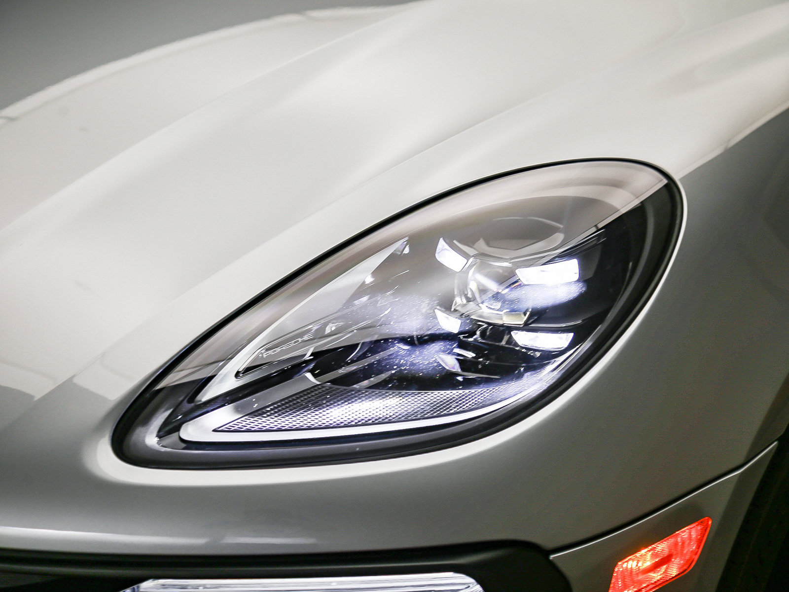 Certified 2023 Porsche Macan GTS AWD/4WD image 11